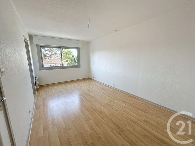 Appartement F1 à louer - 1 pièce - 31 m2 - Lure - 70 - FRANCHE-COMTE