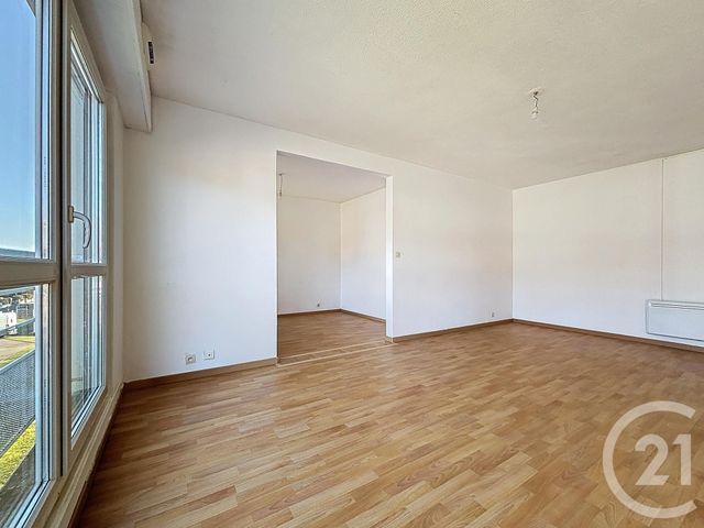 Appartement F5 à vendre - 5 pièces - 100,03 m2 - Luxeuil Les Bains - 70 - FRANCHE-COMTE